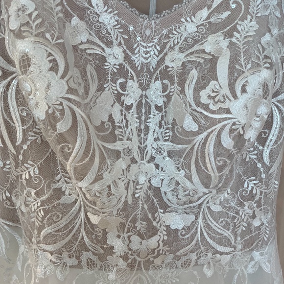 Monica Loretti art. #8157 Collection ModestIvory Ivory wedding dress - Picture 8 of 14